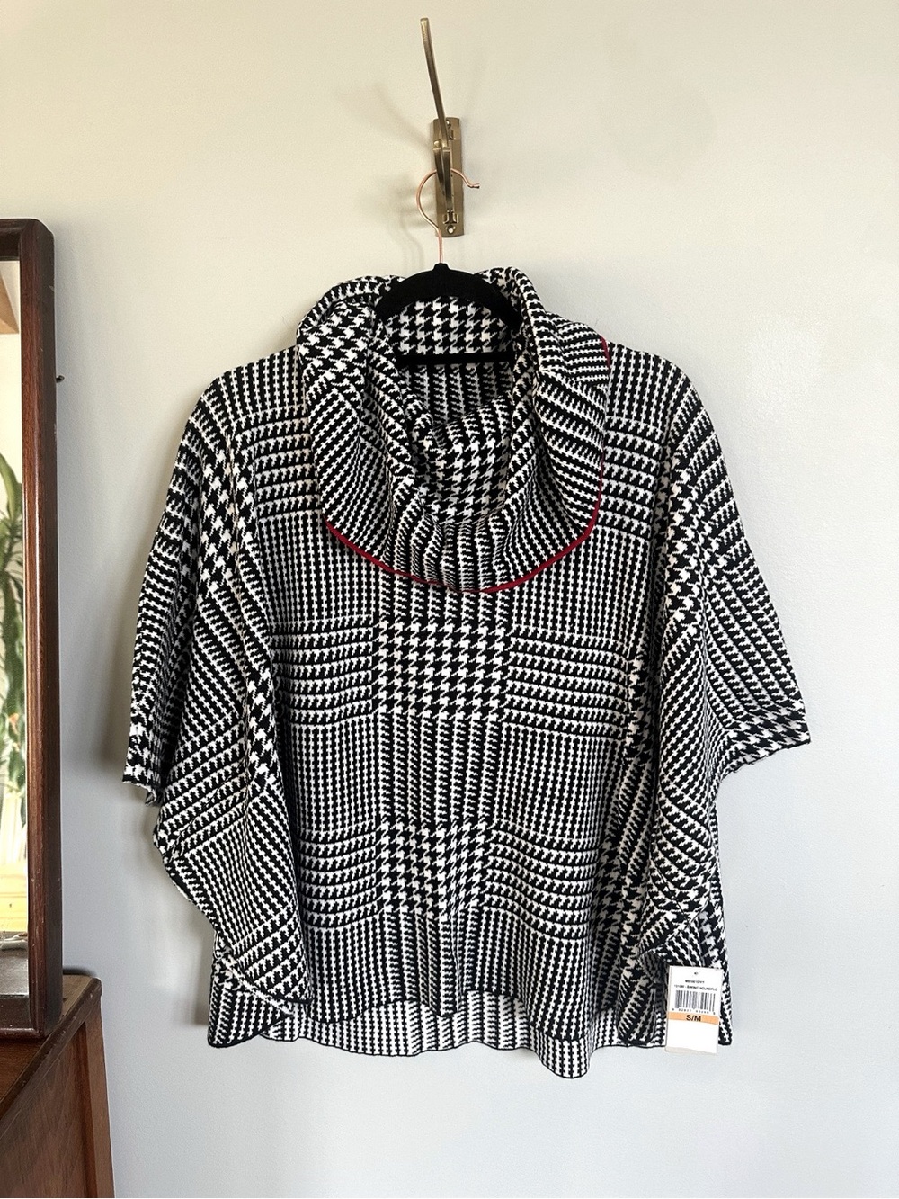 Fever Houndstooth Plaid Cowl Neck Poncho Cape Sweater S/M NWT